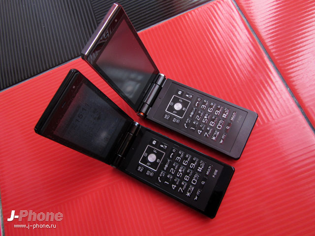 fujitsu docomo f-01e vs. fujitsu docomo f-04d fujitsu docomo f-01e vs. fujitsu docomo f-04d