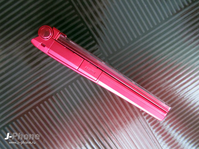 Fujitsu Docomo F-02D pink