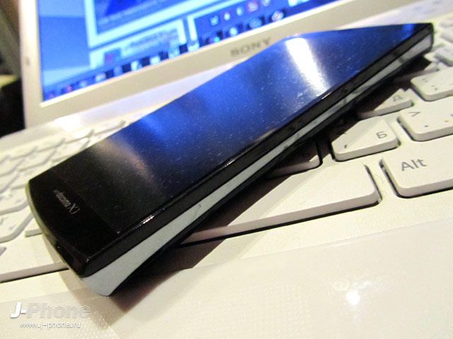 fujitsu docomo f-04e arrows v