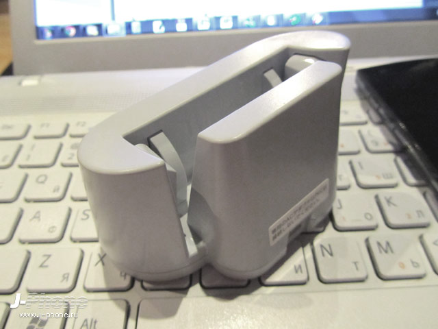 fujitsu docomo f-04e arrows v