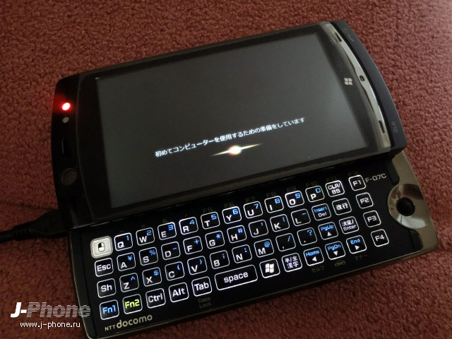 японские телефоны Docomo F-07C Loox