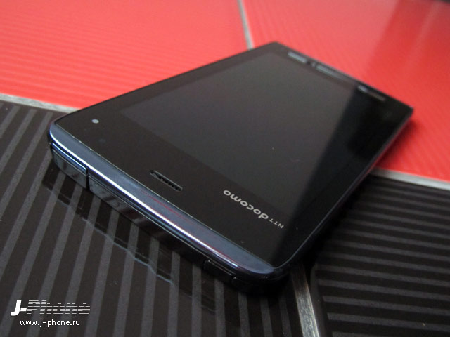 Fujitsu Docomo F-07D Arrows µ