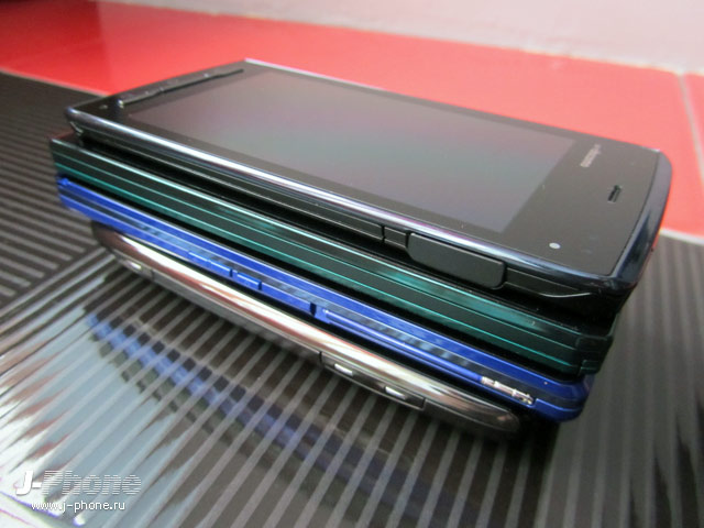 Fujitsu Docomo F-07D Arrows µ