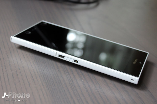 Fujitsu ARROWS Nx F-02H