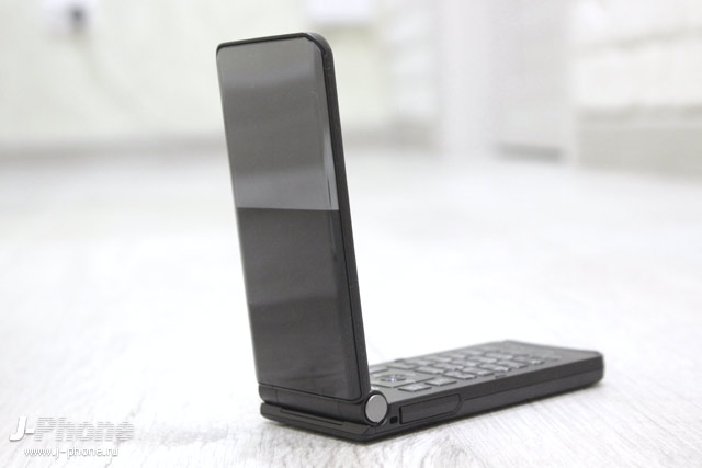 Обзор Fujitsu ARROWS Phone F-03L
