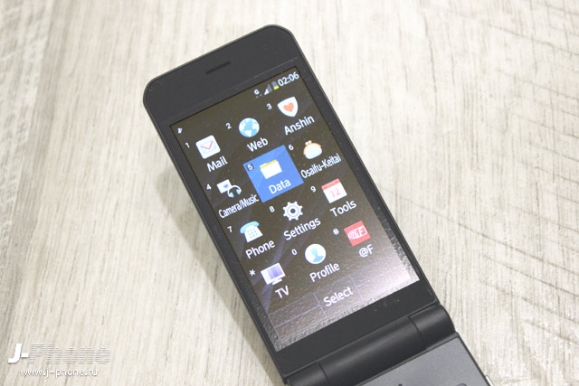 Обзор Fujitsu ARROWS Phone F-03L