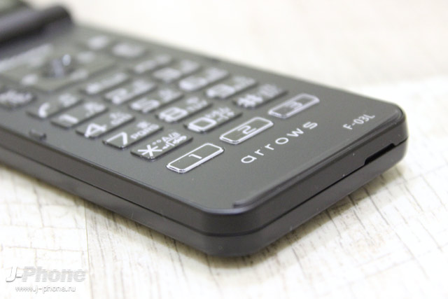 Обзор Fujitsu ARROWS Phone F-03L