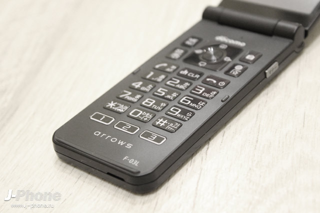 Fujitsu ARROWS Phone 3 F-03L
