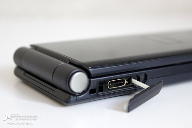 Обзор кнопочной Android раскладушки Fujitsu ARROWS Basic F-41C