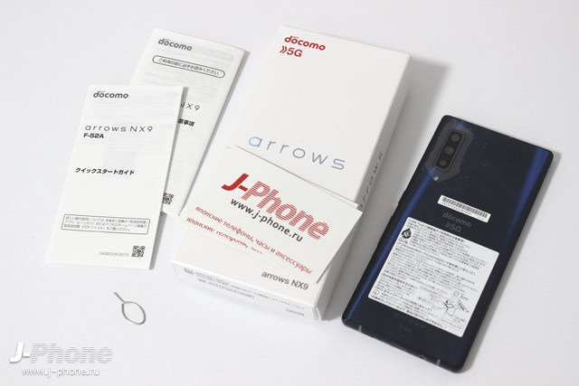 Фотообзор японского защищенного смартфона Fujitsu ARROWS Nx9 F-52A в фирменном цвете Navy