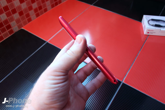 Японский смартфон Fujitsu Arrows NX Docomo F-01F в розовом цвете