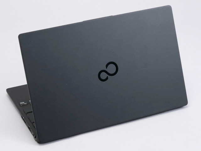 Fujitsu представила самый легкий в мире ноутбук LIFEBOOK UH-X / E3