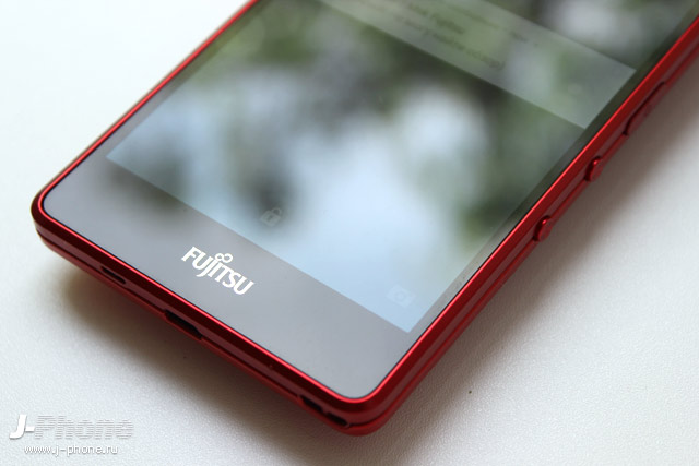 Фотообзор Fujitsu ARROWS M04 Premium (red) Фотообзор Fujitsu ARROWS M04 Premium (red)