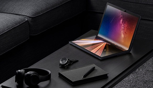 Поступил в продажи складной мобильный ноутбук Zenbook 17 Fold OLED UX9702AA от ASUS Japan Co