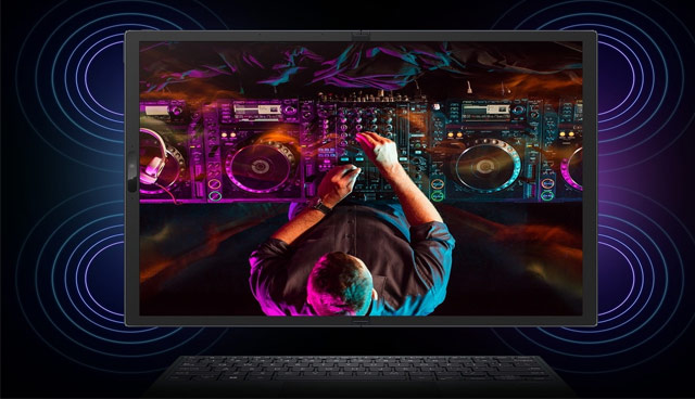 Поступил в продажи складной мобильный ноутбук Zenbook 17 Fold OLED UX9702AA от ASUS Japan Co