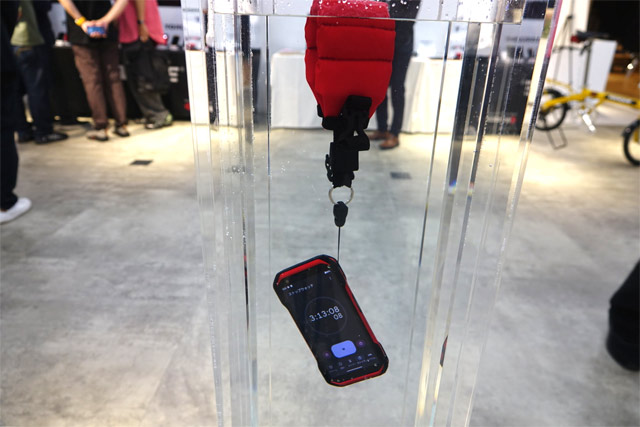 Японская Kyocera представила новый MIL-STD-810H защищенный Android смартфон TORQUE G06 с 5,4" экраном, процессором Snapdragon 7 Gen1 и памятью 6/128Gb