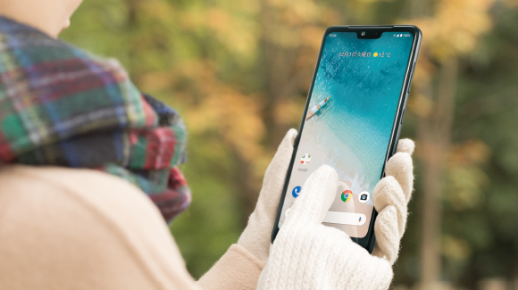 Компания Kyocera и японский оператор Y!mobile представили бюджетный 6.26" ударопрочный смартфон Android One S8. на базе Android 11