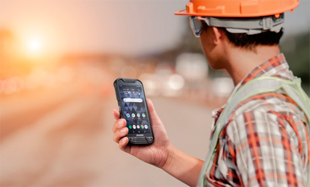 Компания Kyocera анонсировала скорый выход в Японии популярного во всем мире смартфона DuraForce PRO 2