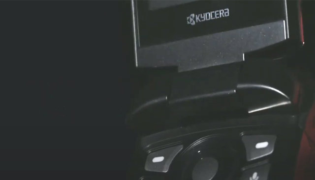 Kyocera готовит защищенную Android раскладушку DuraXV Extreme E4810