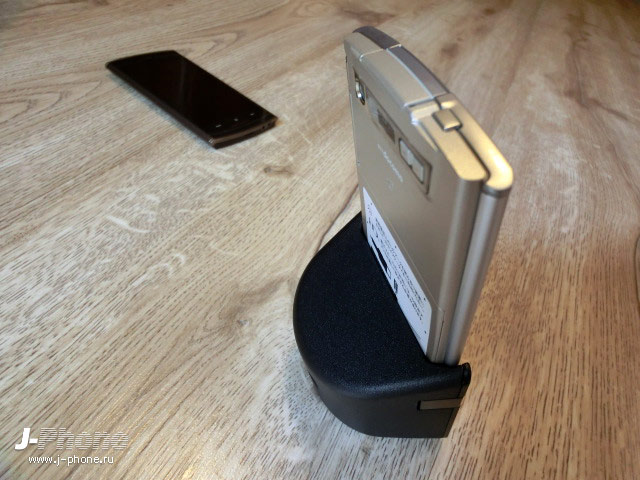 купить японские телефоны Docomo N-06C Medias WP