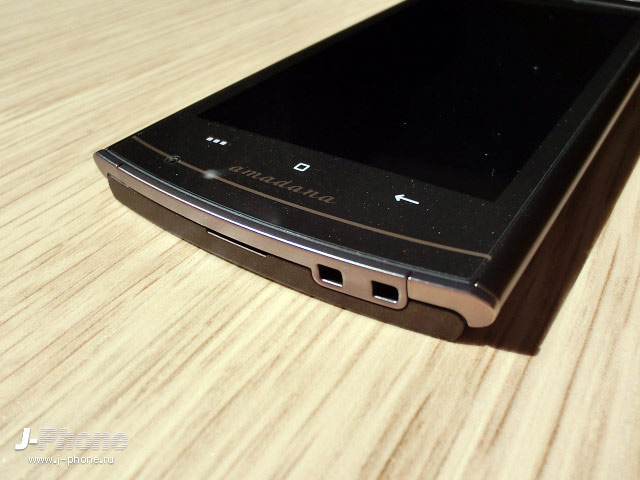 японские телефоны Nec Docomo N-06C Medias WP Amadana