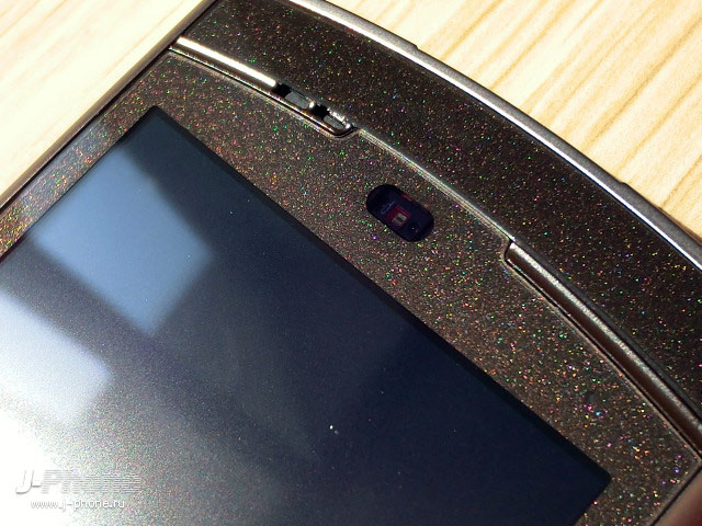 японские телефоны Nec Docomo N-06C Medias WP Amadana