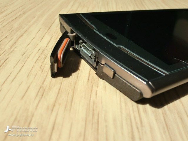 японские телефоны Nec Docomo N-06C Medias WP Amadana