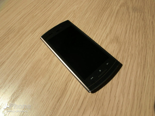 японские телефоны Nec Docomo N-06C Medias WP Amadana