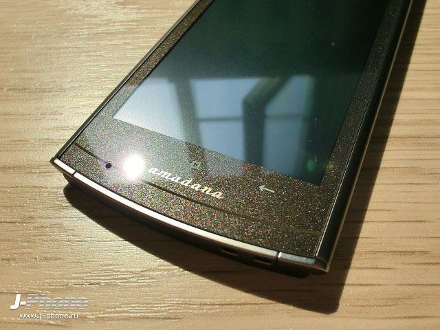 японские телефоны Nec Docomo N-06C Medias WP Amadana