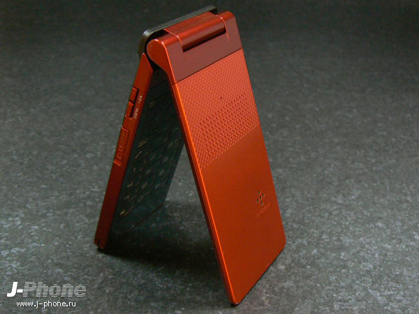 NEC Docomo N705i?