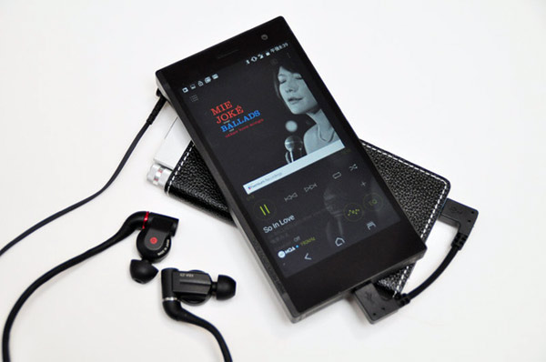 Hi-Res смартфон Onkyo Granbeat DP-CMX1 поступит в продажу 24 февраля Hi-Res смартфон Onkyo Granbeat DP-CMX1 поступит в продажу 24 февраля