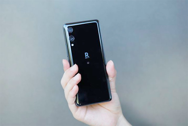 Японский сотовый оператор Rakuten Mobile мельком показал свой новый компактный 5,1-дюймовый смартфон Rakuten Hand, породив кучу вопросов