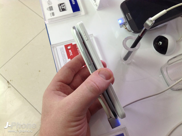 docomo sh-02e vs. samsung galaxy s3 docomo sh-02e vs. samsung galaxy s3