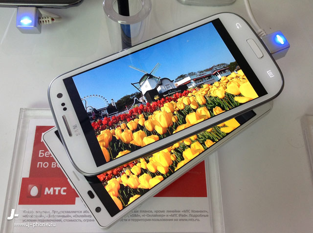docomo sh-02e vs. samsung galaxy s3 docomo sh-02e vs. samsung galaxy s3