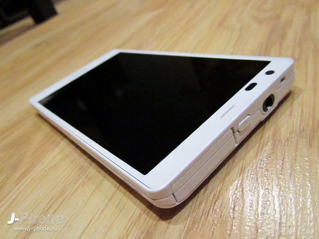 sharp docomo sh-02e aquos phone zeta sharp docomo sh-02e aquos phone zeta