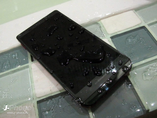 sharp docomo sh-02e водонепроницаемость