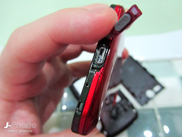sharp docomo sh-02e водонепроницаемость