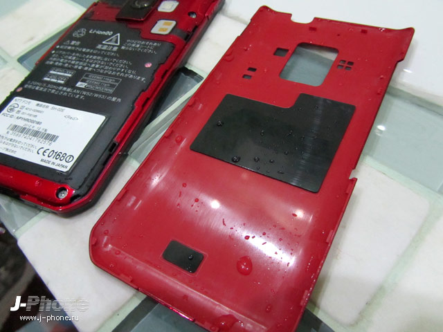 sharp docomo sh-02e водонепроницаемость