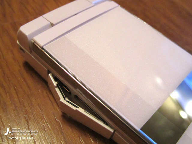 Sharp Docomo SH-03D