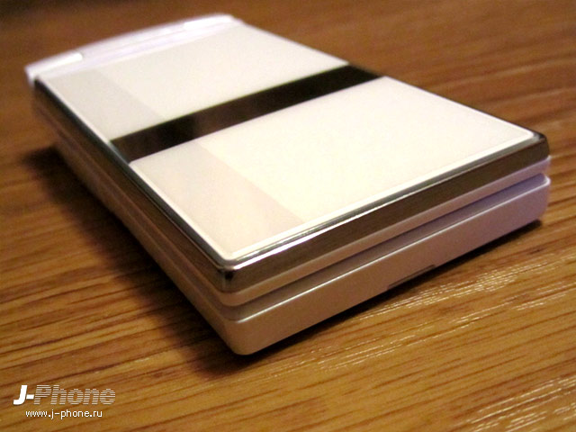 Sharp Docomo SH-03D