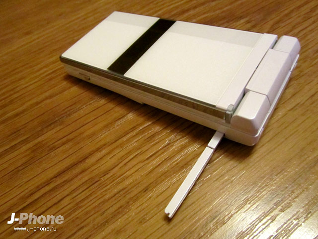 Sharp Docomo SH-03D