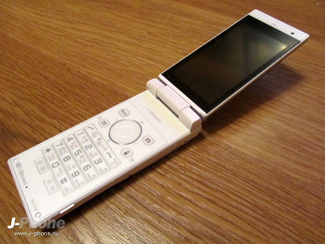 Sharp Docomo SH-03D