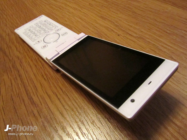 Sharp Docomo SH-03D