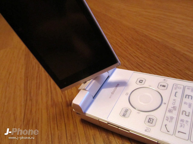 Sharp Docomo SH-03D