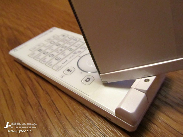 Sharp Docomo SH-03D