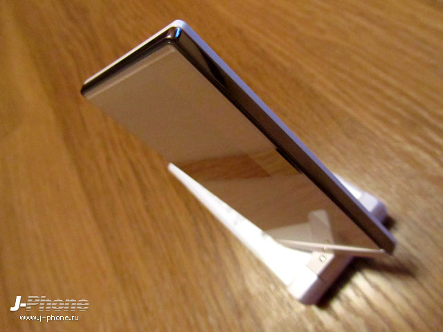 Sharp Docomo SH-03D