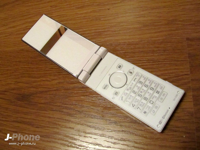 Sharp Docomo SH-03D