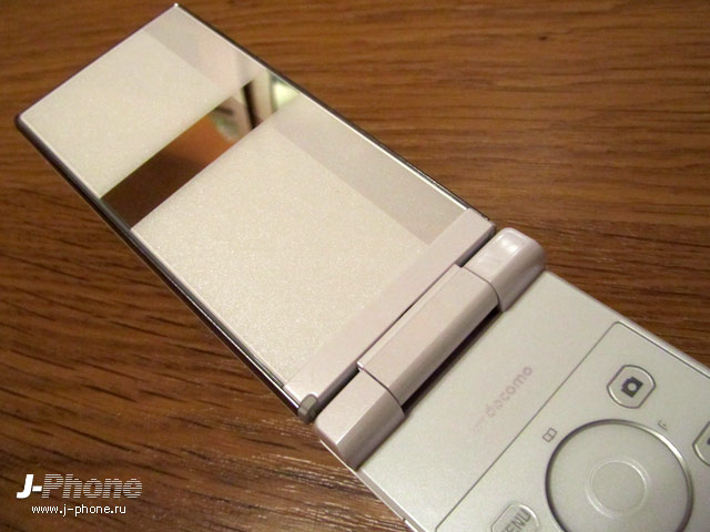 Sharp Docomo SH-03D