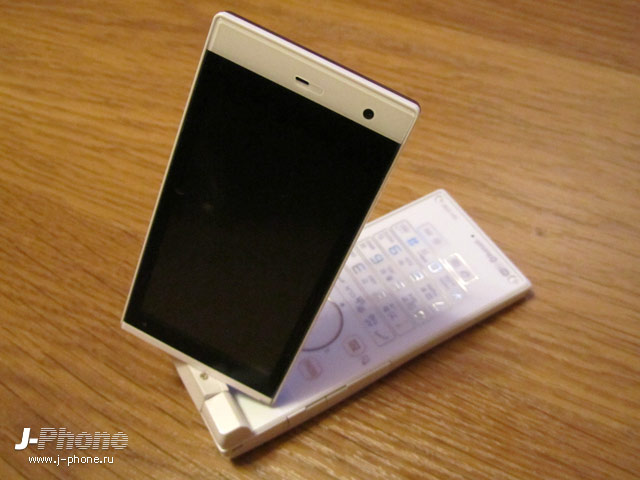 Sharp Docomo SH-03D