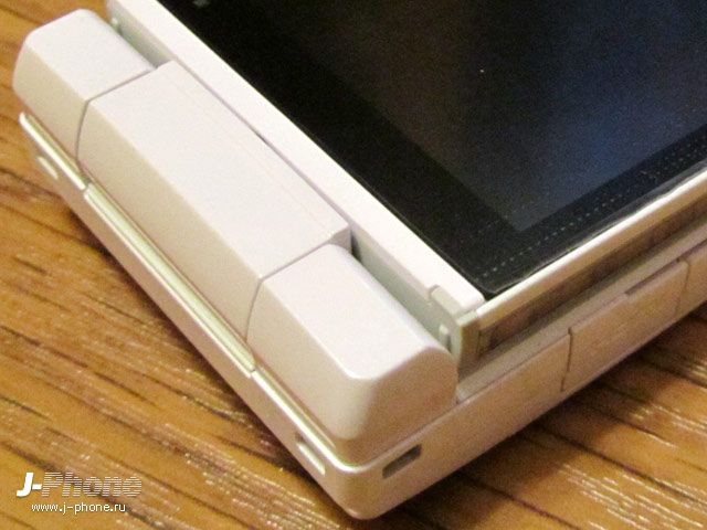 Sharp Docomo SH-03D